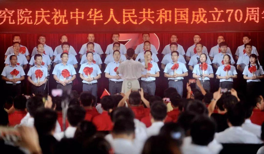全员全心全力 中西医结合救治重症病患